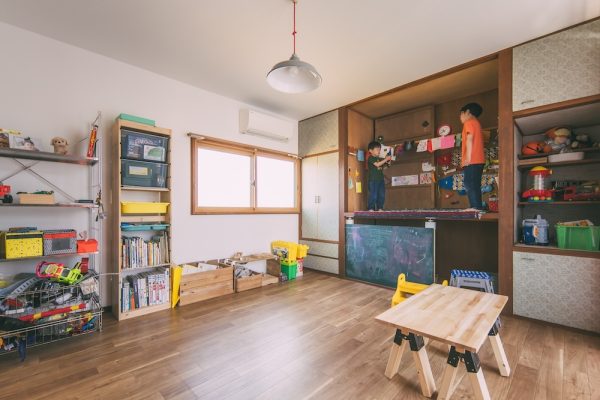 2階は敢えて既存のまま。夫妻自らアレンジも。